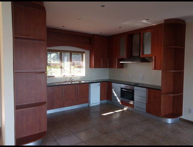 3 BEDROOM HOUSE RENTED IN BLUEWATER BAY